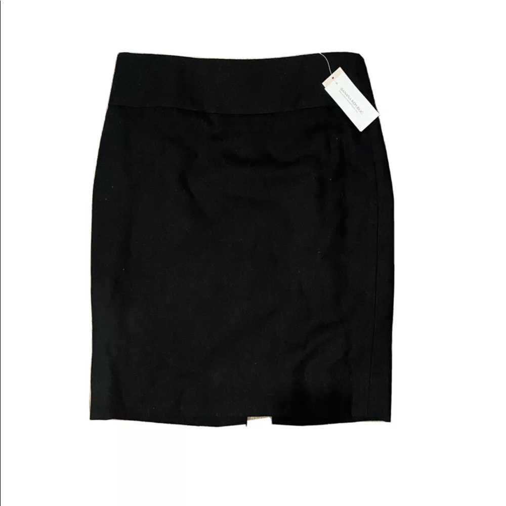 NWT Banana Republic Womens  Black Skirt Size 2P